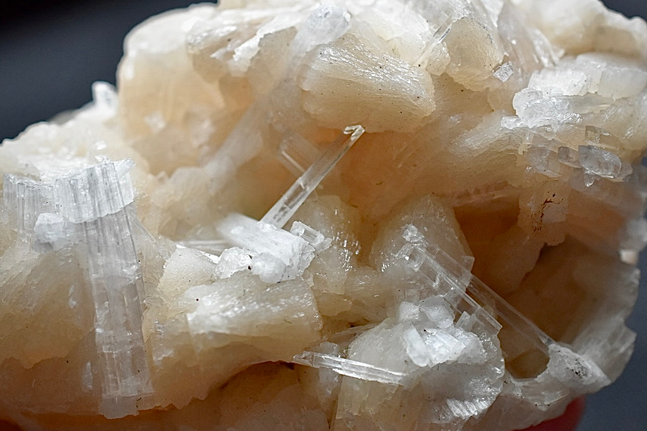 Scolecite on Peach Stilbite