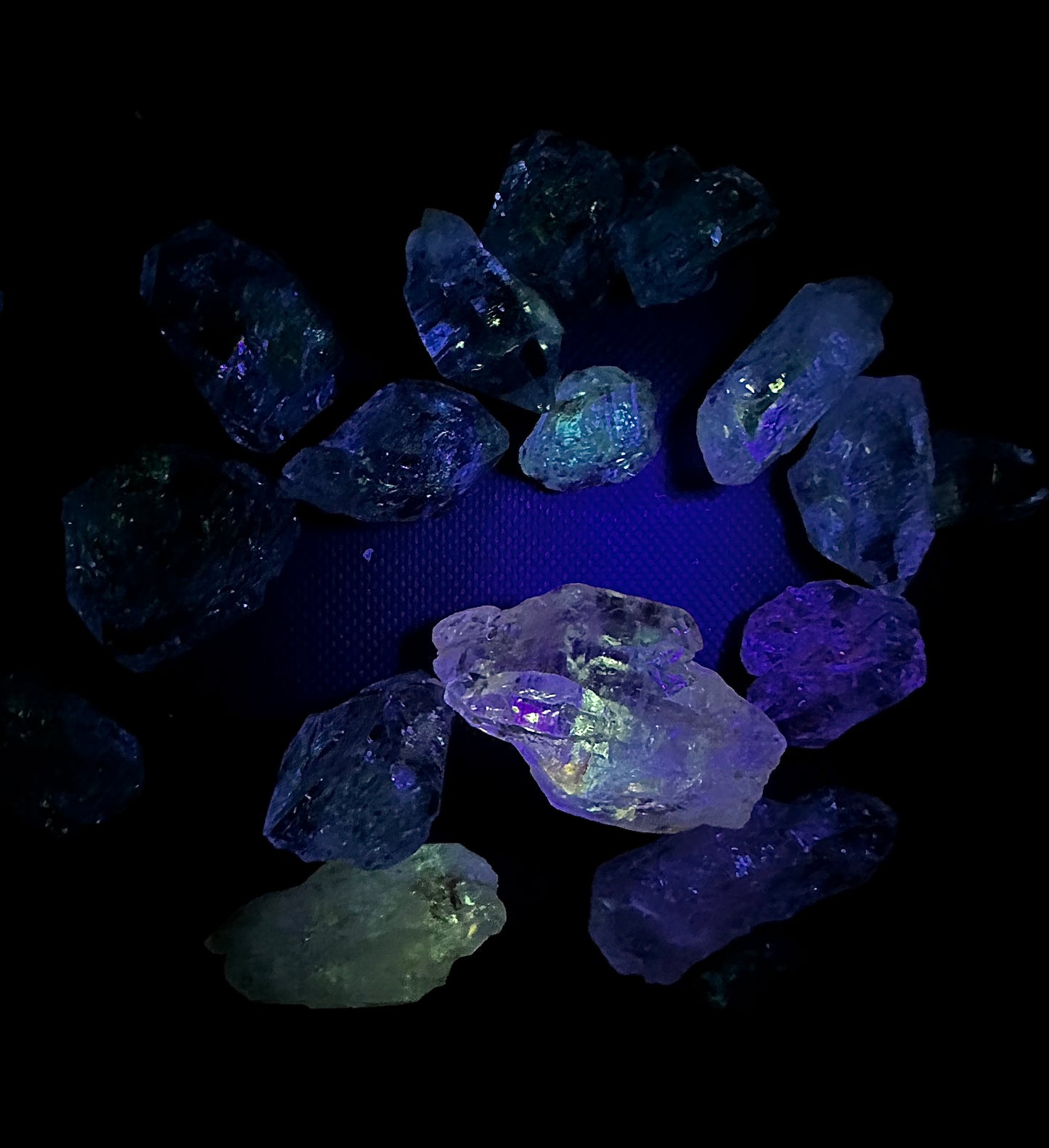 UV Petroleum Quartz